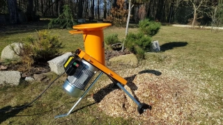 Drtič větví Vares SHARK 2,2 kW + náhradní nůž zdarma